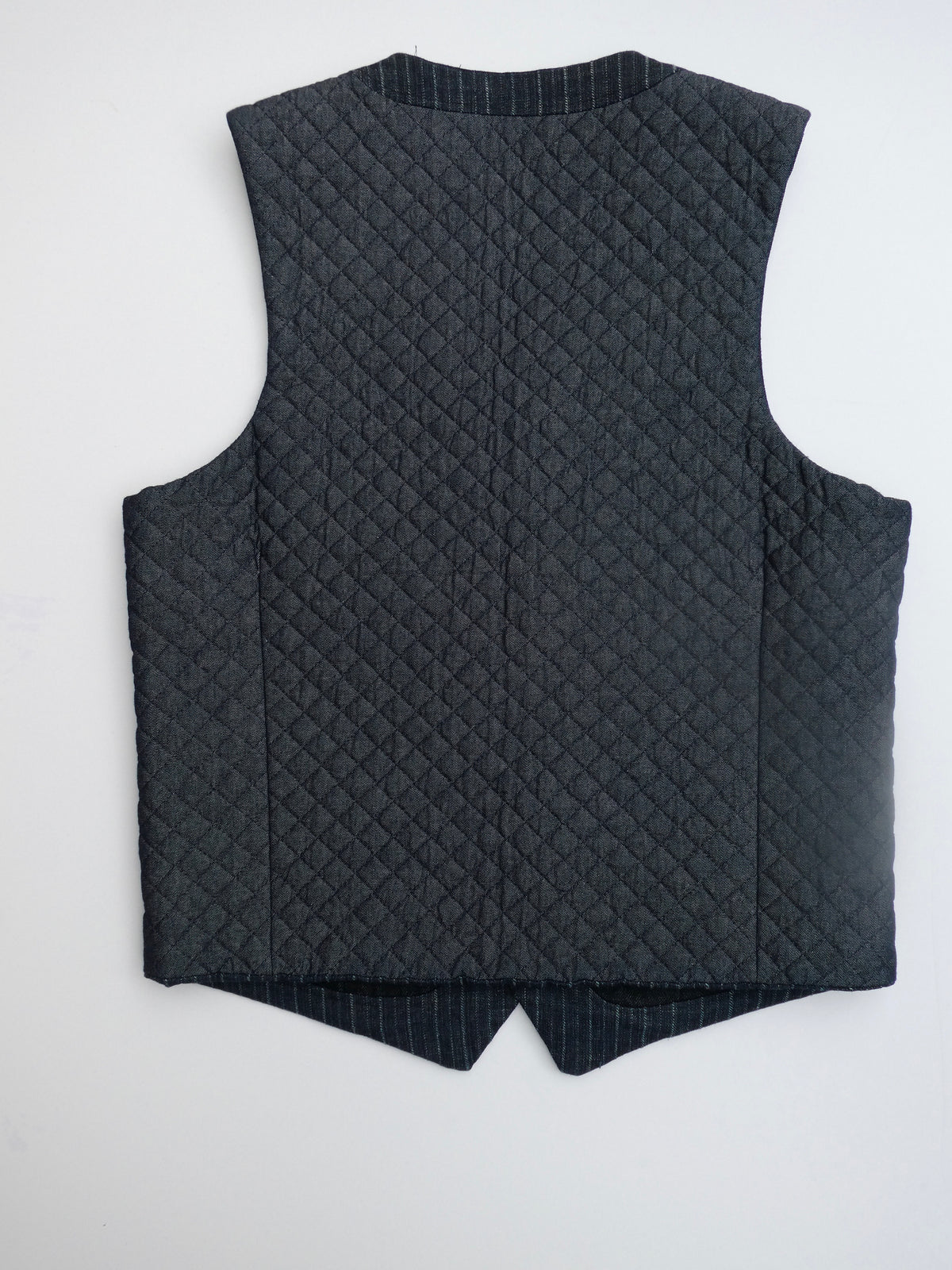 vest ~ shaded gray poppy flowered print w/ swimming pool blue ground